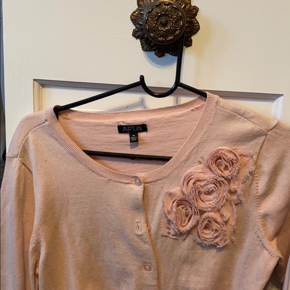 Pink quarter sleeve sweater. APT 9
